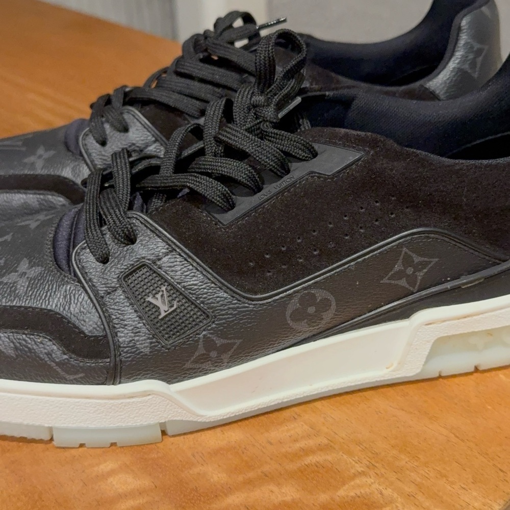 Louis Vuitton Black and White Men's Sneakers - Picture 5 of 6